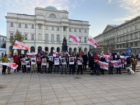 Вчера в Варшаве прошла акция солидарности беларусов с политзаключенными по делу «Рабочага Руха».